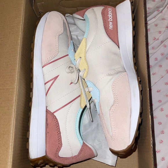 New Balance Shoes - Kids New balance 327